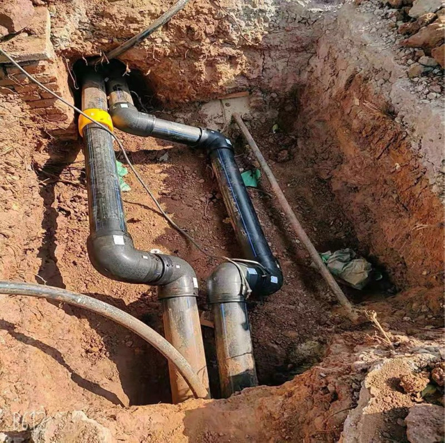 HDPE PE Pipe Electrofusion Pipe Fitting Electrofusion Reducing Tee for Water and Gas 