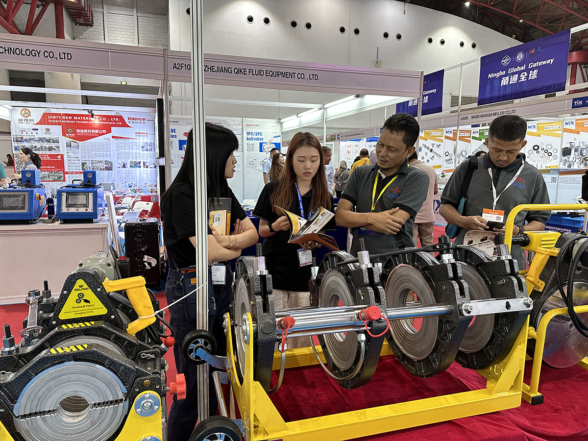 Welping Hdpe Butt Welding Machine Participates in Indonesia Exhibition