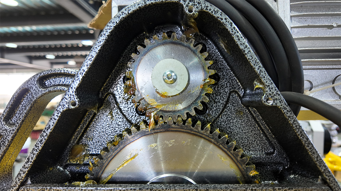 Gear-Driven Facer vs Chain Drive: What Makes the Difference in Stability